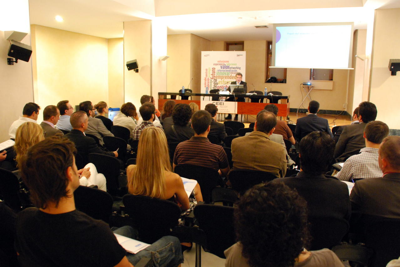 Inicio VII Foro de Financiaci�n y entrega de Premios CEEI Alcoy IMPIVA 2011
