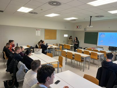 Estudiantes de ADE compiten en BugaMAP, el juego estratégico de MAPFRE sobre gestión aseguradora