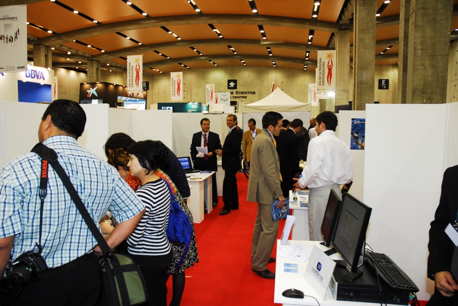 Muestra de jvenes empresas innovadoras en DPECV 2009