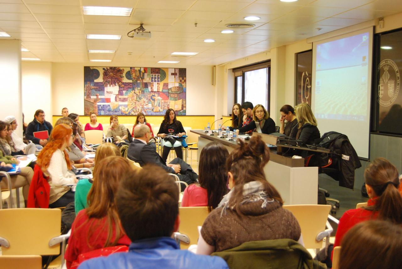 Mesa redonda en ADEIT