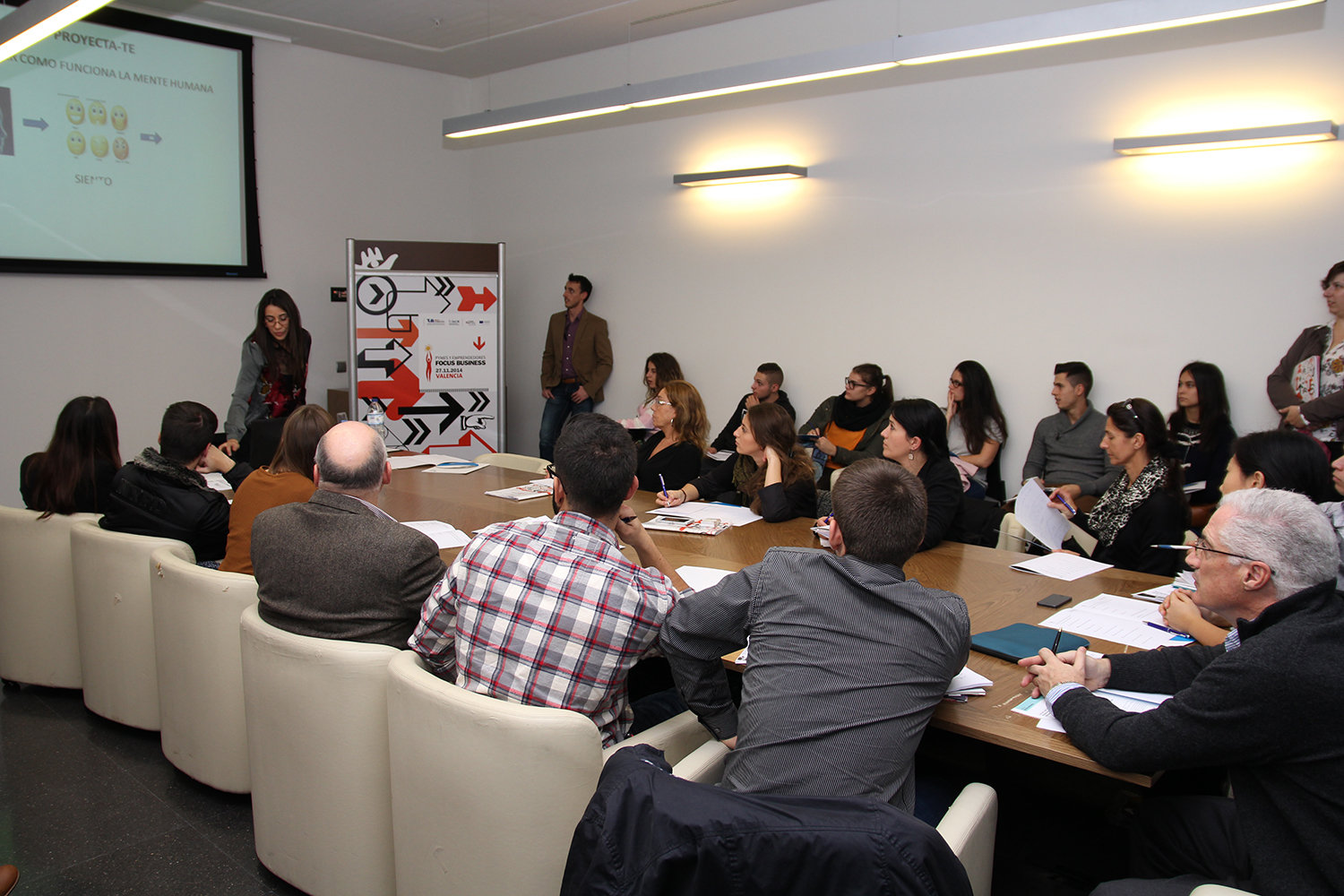 Centro de Eventos. 30 minutos para comer o �para cambiar? #DPECV2014