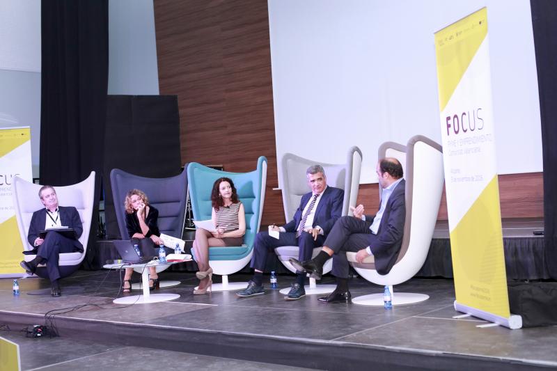 Plenario:�Es compatible la rentabilidad social con la rentabilidad financiera en las empresas?5[;;;][;;;]