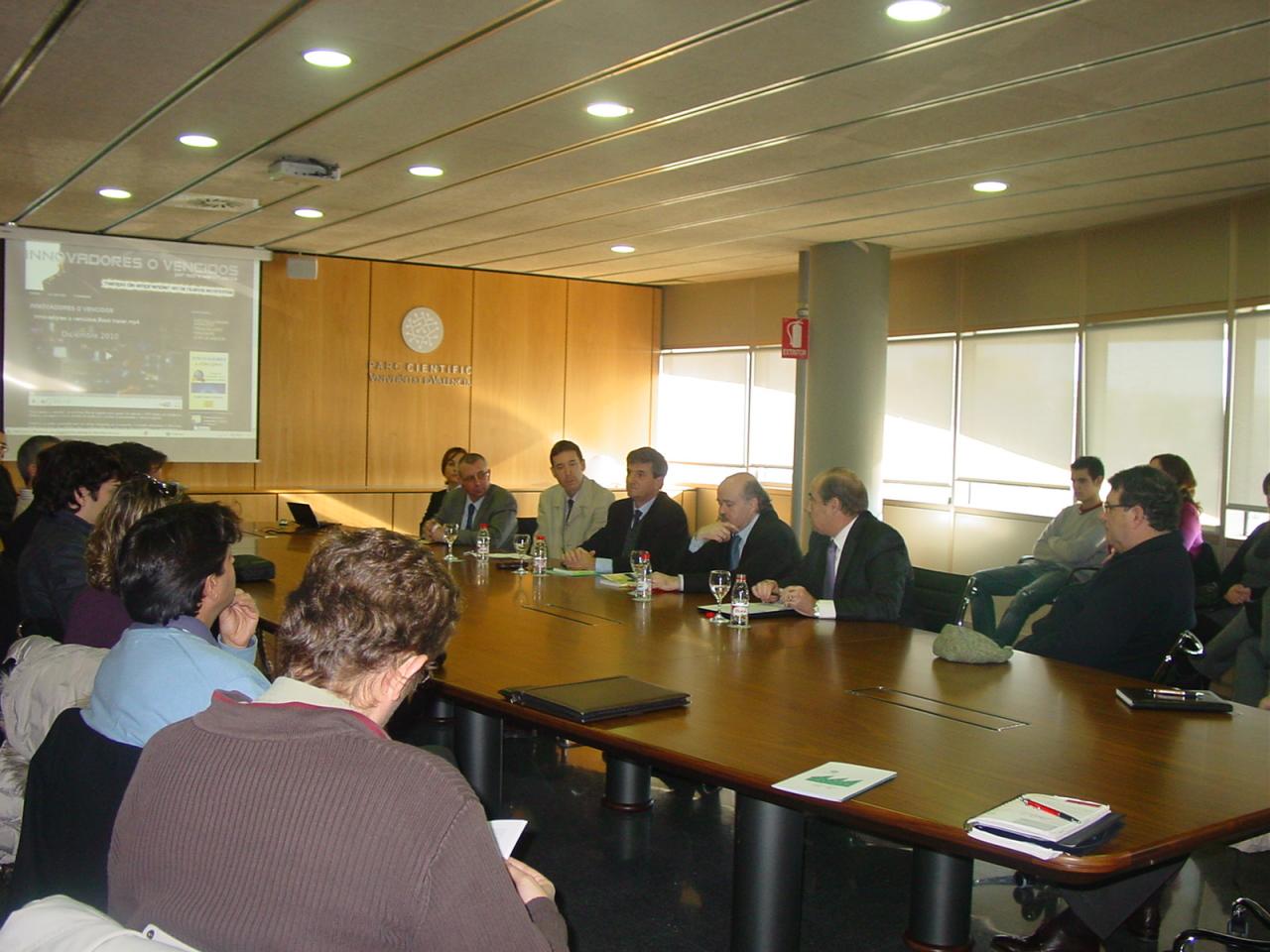 Imagen presentaci�n del libro "Innovadores o vencidos"