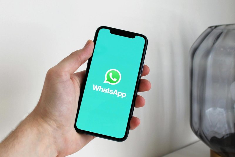 Se puede agregar a alguien a un grupo de WhatsApp sin su consentimiento?